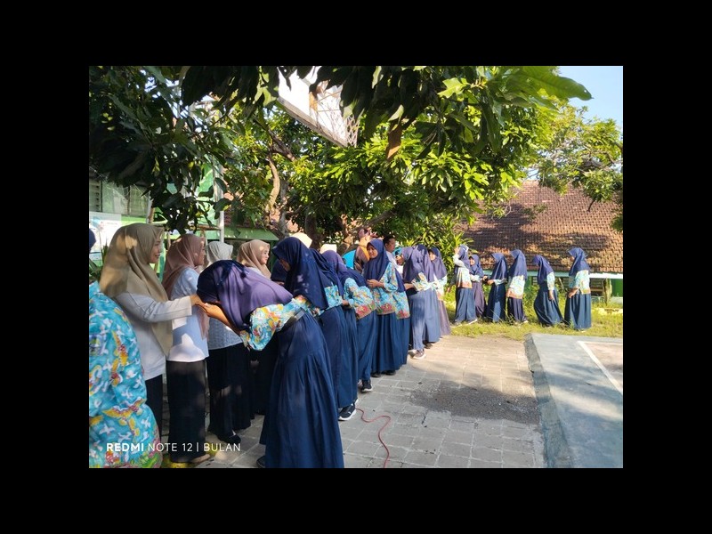 Halal Bihalal SMPN 1 Jatibanteng